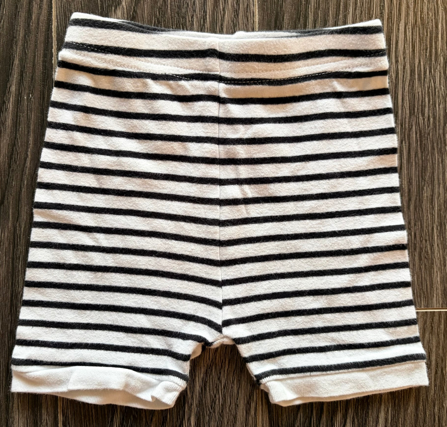 Short Old Navy 12-18 mois