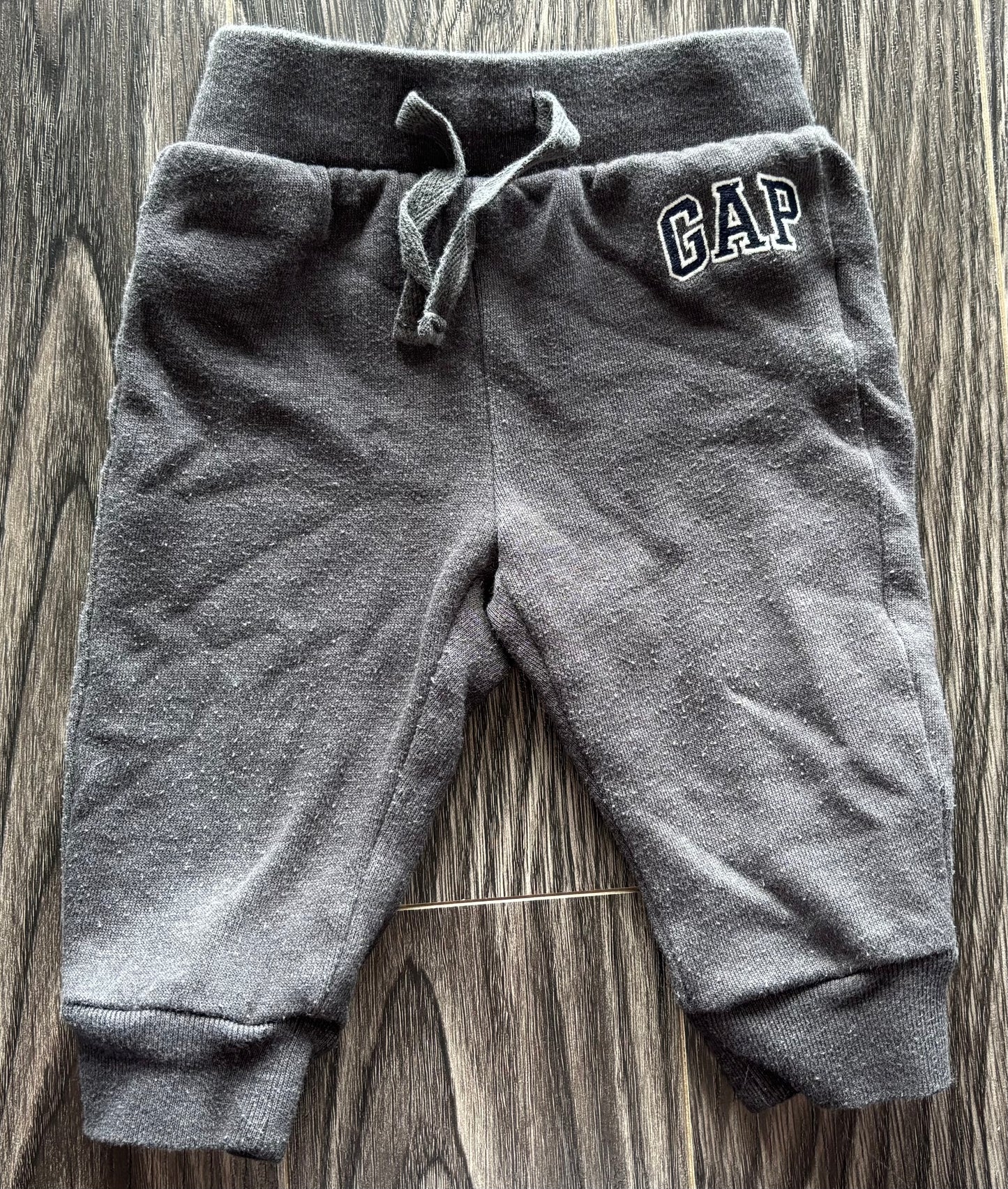 Pantalon BabyGap 6-12 mois