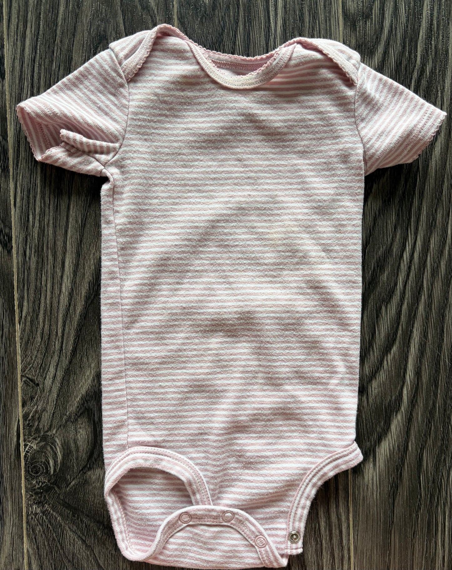 IMPARFAIT ** Cache couche Carter’s 6-9