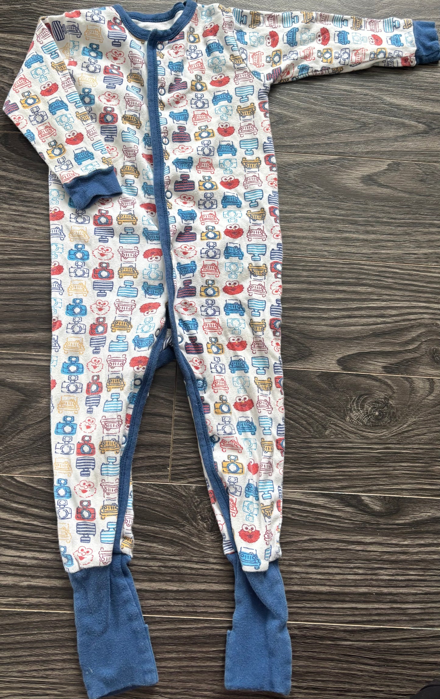 Pyjamas sesame street 24 mois