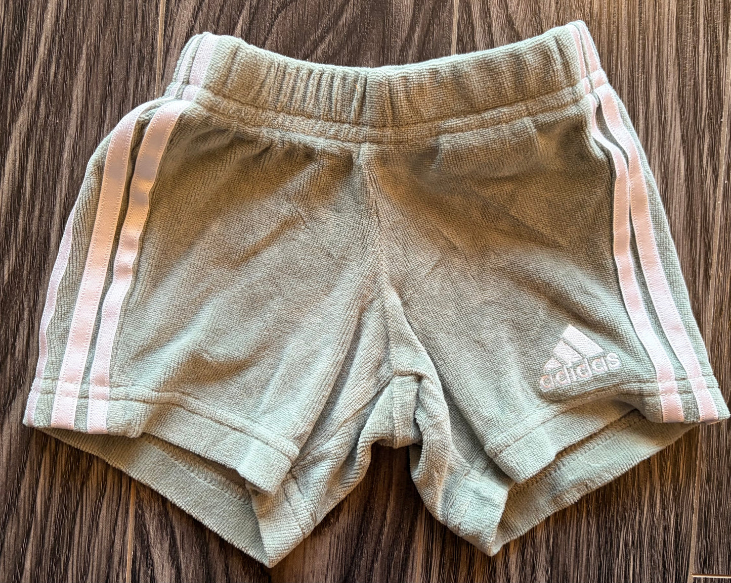 Short Adidas 6 mois