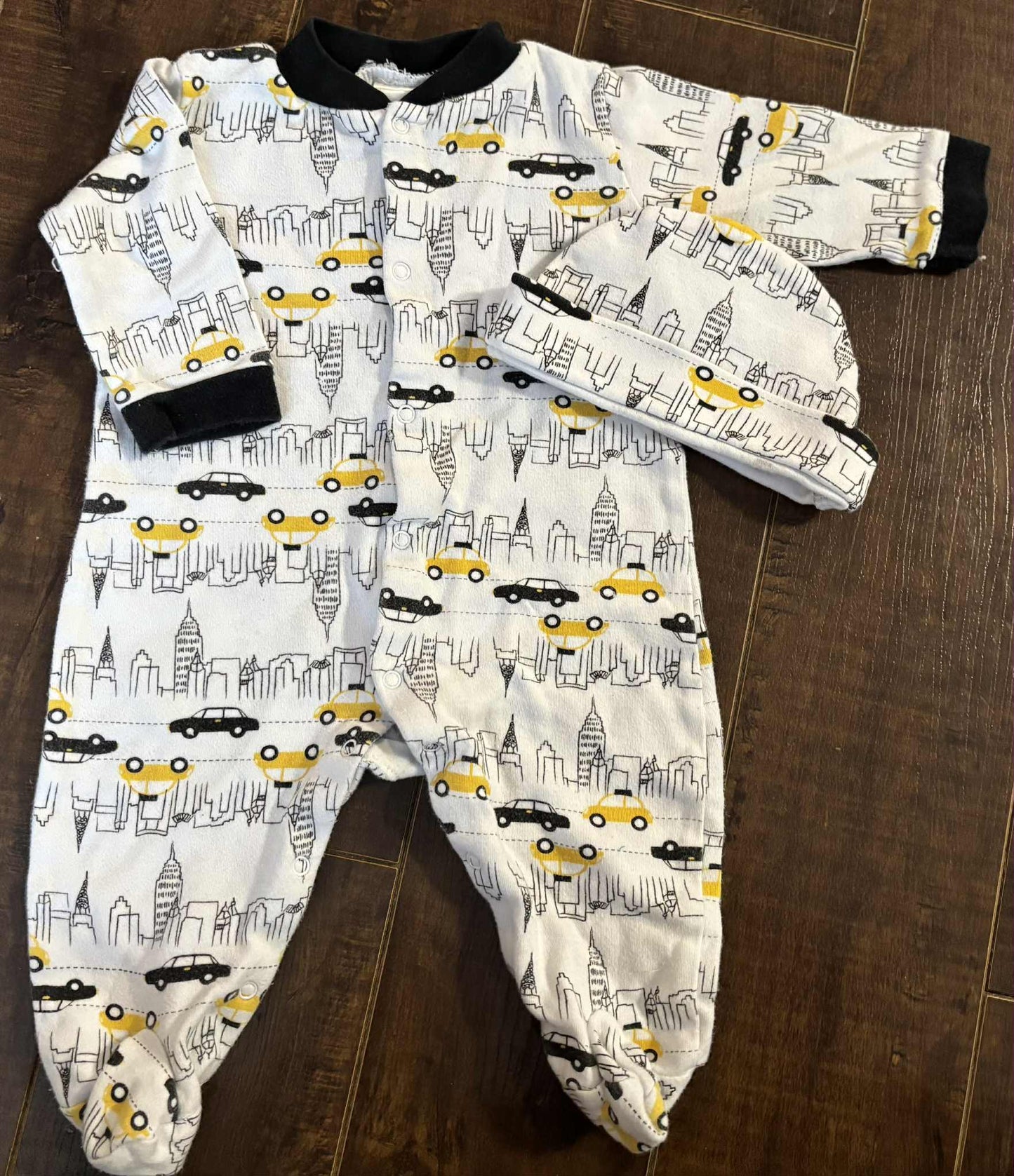 Pyjamas et bonnet BabyGear 3-6mois