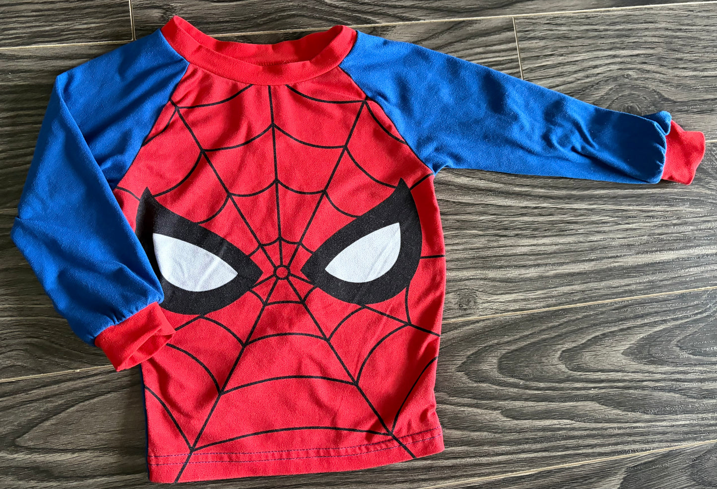Chandail Marvel 2T