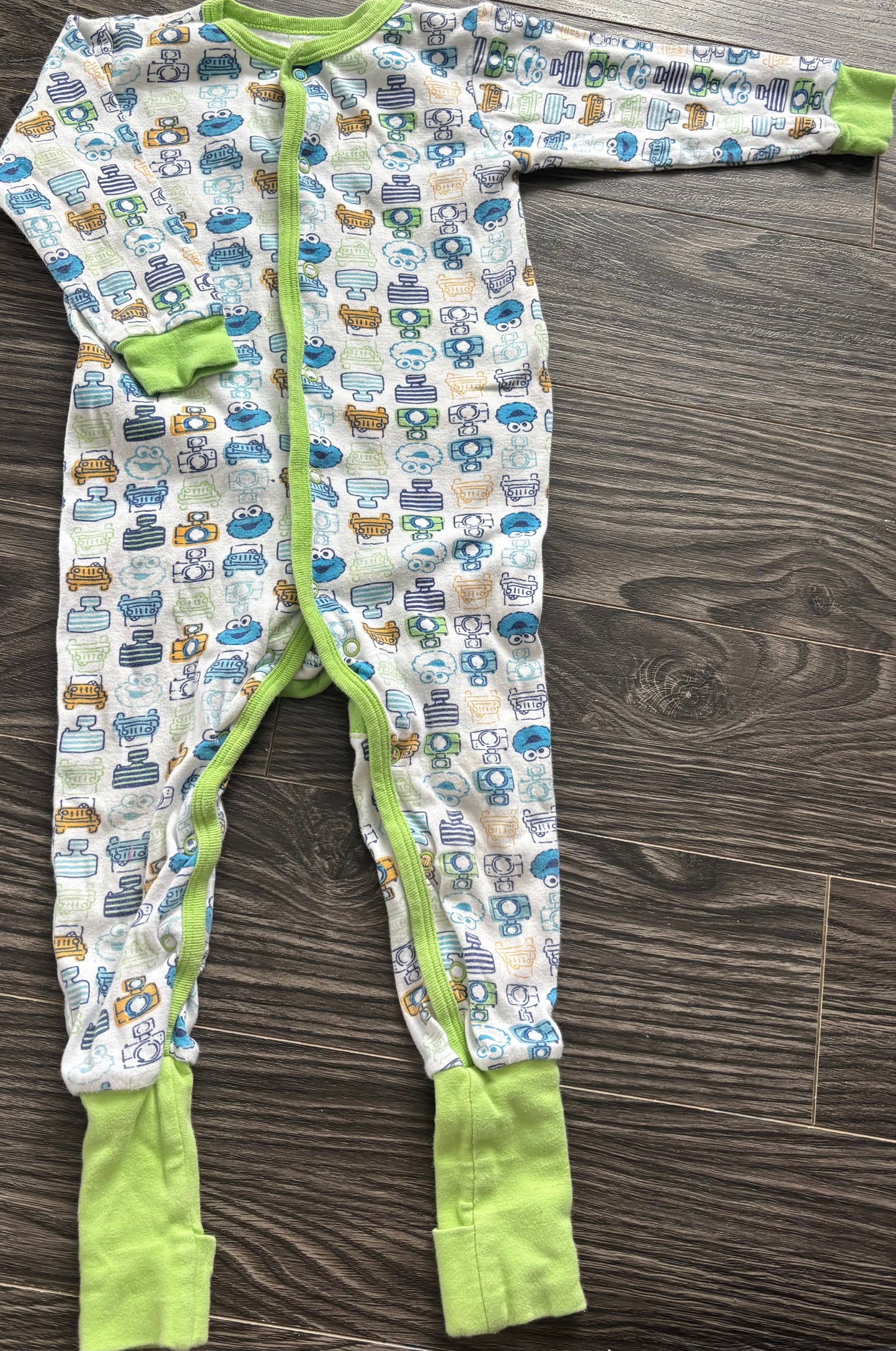 Pyjamas sesame street 24 mois