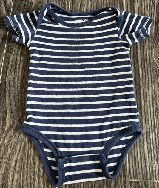 Cache couche 6-9 mois